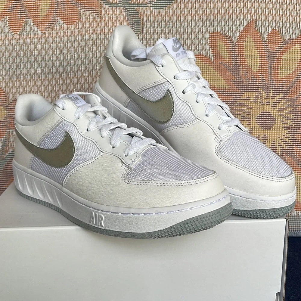 NIKE WMNS AIR FORCE 1 UNITY DQ6029 102 
WHITE/WOLF GREY-PURE PLATINUM PLATFORMS - Picture 5 of 16